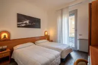 Hotel Everest