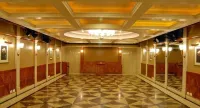 Hotel Silver Palace Hotels in Раджкот