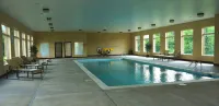 Baymont by Wyndham Richmond KY - Pool