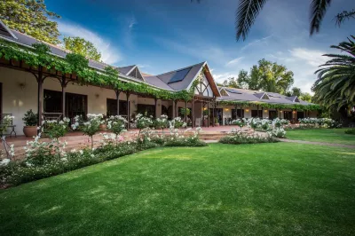 Hlangana Lodge Hotels in 