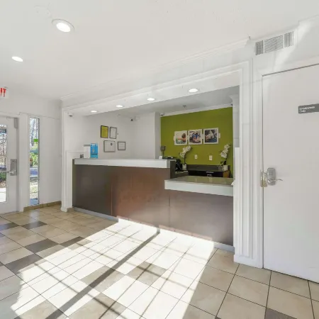 Studio 6 Extended Stay - Tucker, GA - Atlanta Northlake