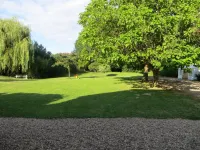 Roulotte à la Ferme de l'Isle Hotels in Muides-sur-Loire