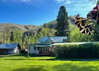 Hannon House Hotels in Darby