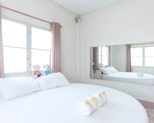 โรงแรมฉิมพลี Chimphli Hotel โรงแรมในอำเภอ ขลุง