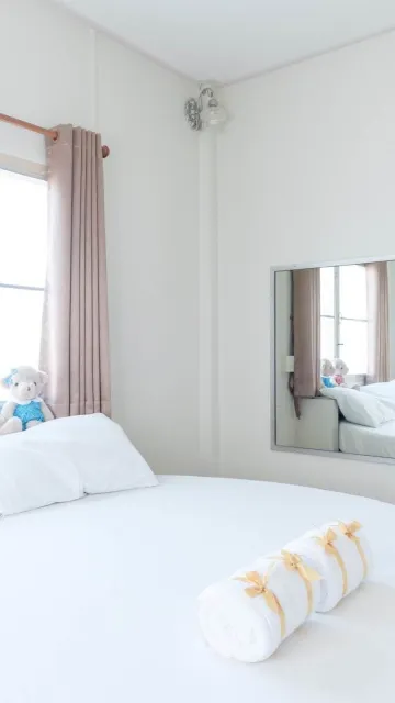 ห้องดีลักซ์ เตียงใหญ่ 1 เตียง