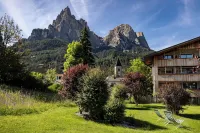 Artnatur Dolomites Hotel & Spa Hotels in Siusi