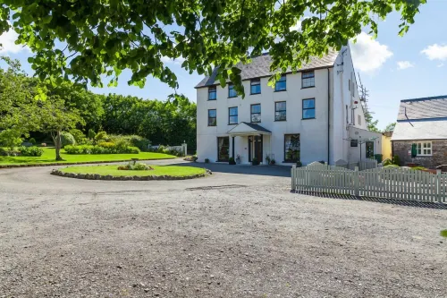 East Hook Farmhouse - Villas