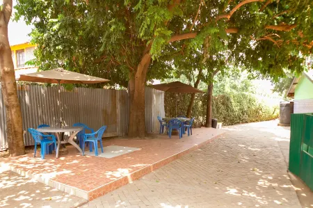 Rozala Motel Отели в г. Бондо