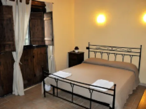 Borgo Nociquerceto Hotels in Tarano