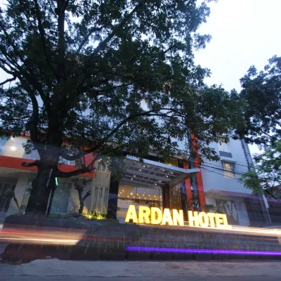 Ardan Hotel Hotels near Paris Van Java