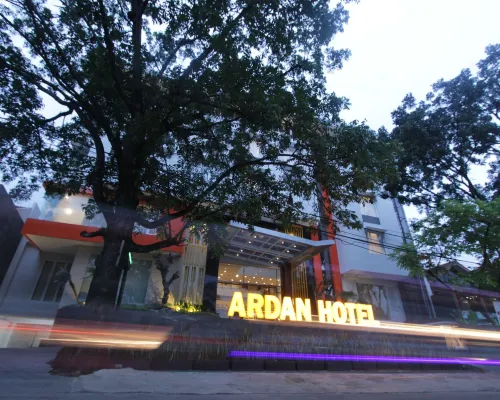 Ardan Hotel Hotel dekat (pusat perbelanjaan) Paris van Java