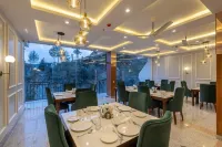 The Chail Resort فنادق في Jola