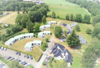 Camping le Val de Landrouet Hotels in Merdrignac