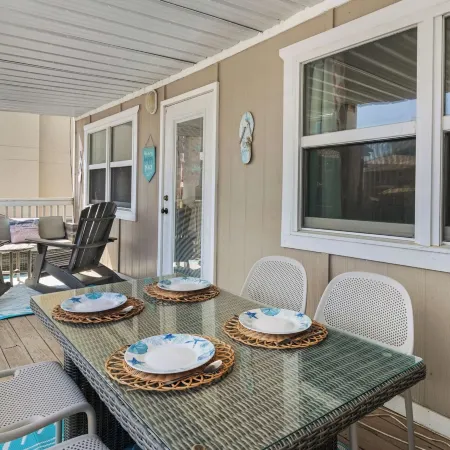 1Br/1ba, Covered Parking, Perfect for Couples!