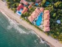 Playa Escondida Beach Club - 3-Star