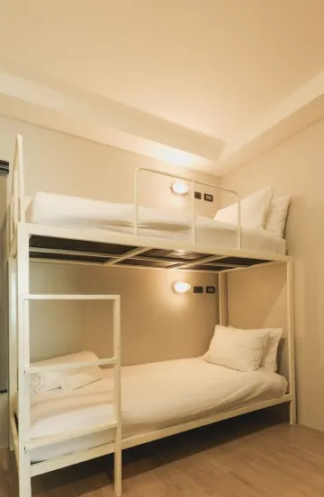 ห้องสแตนดาร์ด 4 ที่นอน