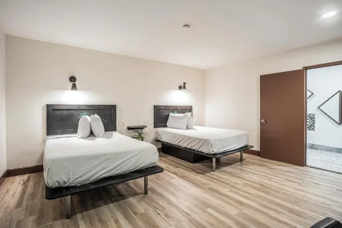 The Greens Hotel - Stockton Blvd Hotels in Florin