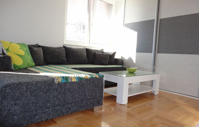 Accommodation Mell