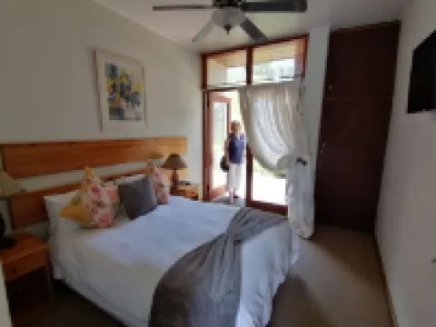 Aanhuizen Guest House