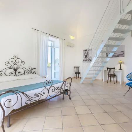 Le Grand Bleu - Gioia Apartments