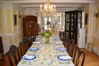Harbour House Inn B&B Отели в г. Адамс