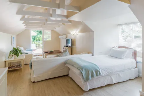 Little House Villa - Pensions