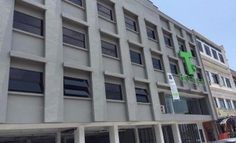 T+ Hotel Butterworth