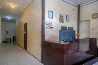 RedDoorz @ Simpang POS Medan Hotels in Medan Johor