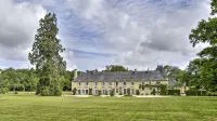 Chateau de la Villedubois - Bed and Breakfasts