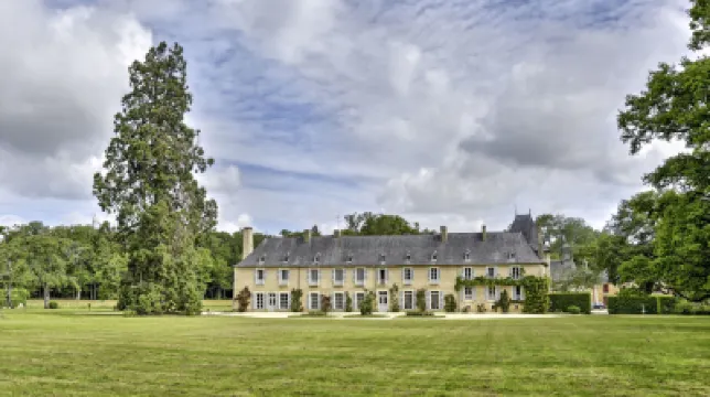 Chateau de la Villedubois Hotels in 