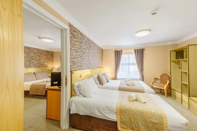 Kilmorey Arms Hotel