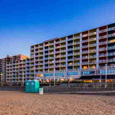 Sandcastle Resort Hotel Exterior