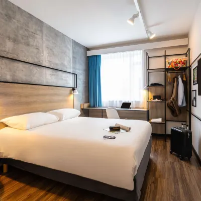 ibis Namur Centre Hotels near Ronet