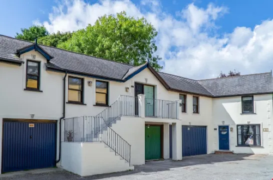 The Cottage - 2 Bedroom Cottage - Tenby