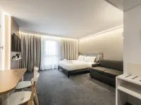 Holiday Inn Express & Suites REIMS - RIVES DE VESLE by IHG Hotels in Reims