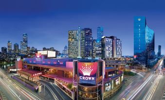 Melbourne CBD-private rooms guests Hse.