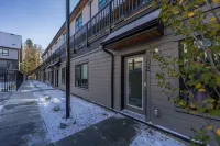 Skyline 102 Mountain View Townhouse-AC-Heated Pool; Hot Tub