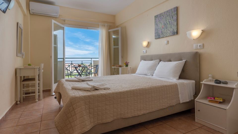 Julia Hotel
