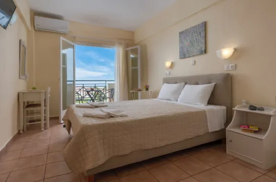 Julia Hotel