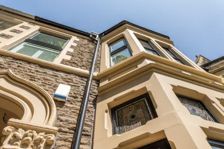 The Pontcanna Pearl 3-Bed Haven Отели в г. Риверсайд