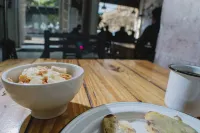 Hostel Mundo Joven Catedral - Bữa sáng