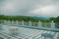 The Sky Imperial Pavoreal Jungle Resort Hôtels à : Ghanerao