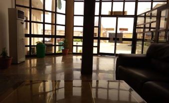 Quintessential Hotel & Suites by Badala