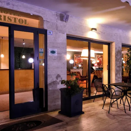 Hotel Bristol