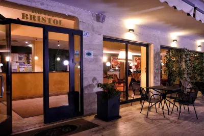 布裡斯托爾飯店 Muretto di Alassio附近的飯店