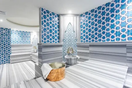 Rox Hotel Ankara Отели рядом с достопримечательностью «Cer Modern»