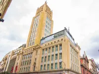 Petit Palace Alcalá Hotels near Neptuno Square