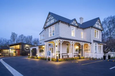 The Vicarage Geraldine Hotels near The Tin Shed