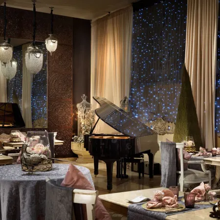 Royal Garden Villas, Luxury Hotel
