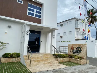 サン オン ザ ベイ ビーチ ホテル のホテル